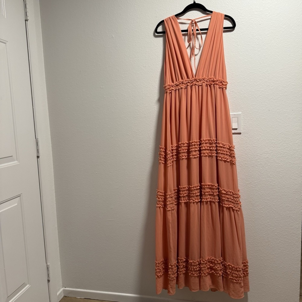Lulu's Women's Maxi Adoring Effect Dress Size Medium Coral Ruffle Resortwear - Picture 2 of 6